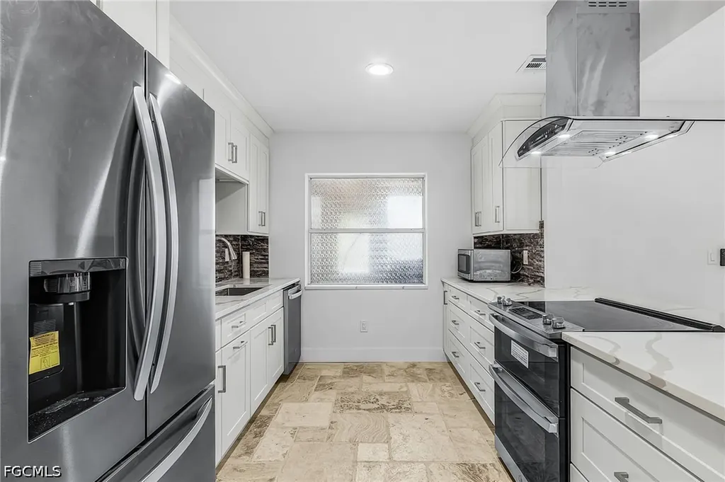 209 Kingston Drive Fort Myers FL 33905
