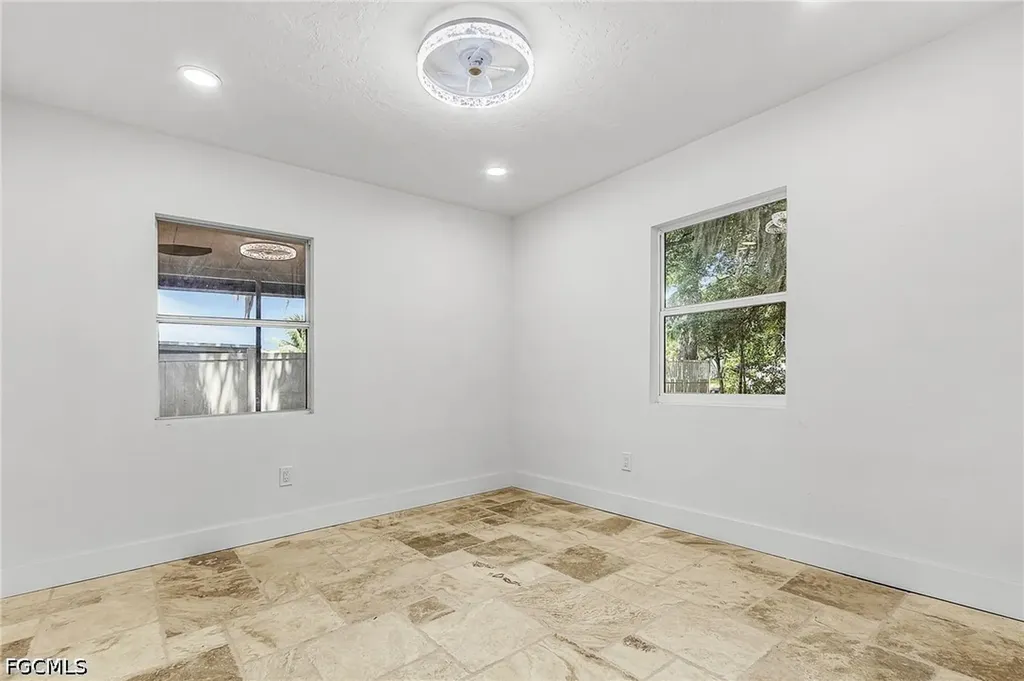 209 Kingston Drive Fort Myers FL 33905