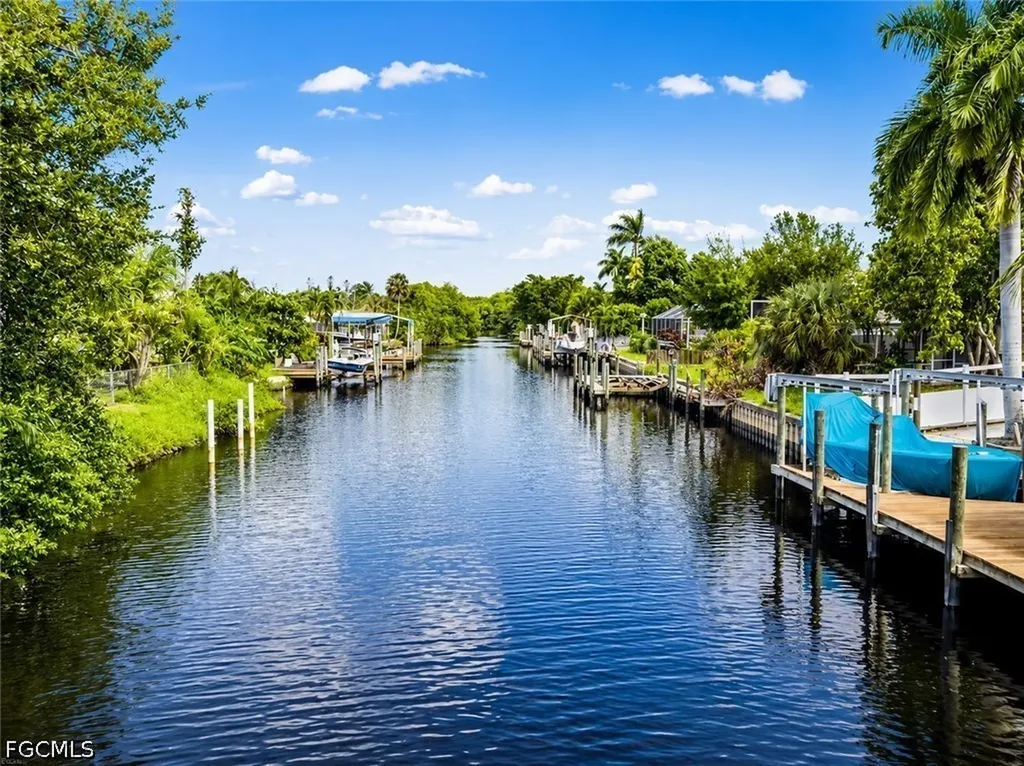 209 Kingston Drive Fort Myers FL 33905