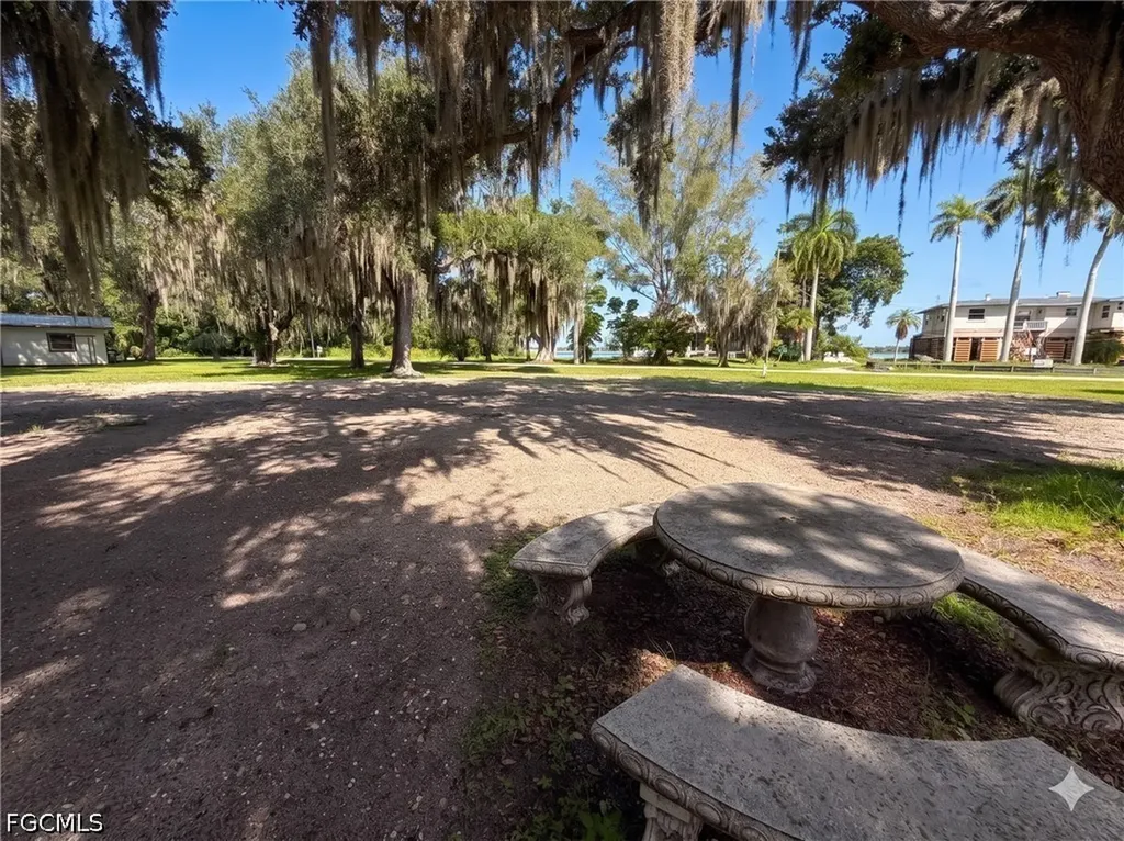 209 Kingston Drive Fort Myers FL 33905