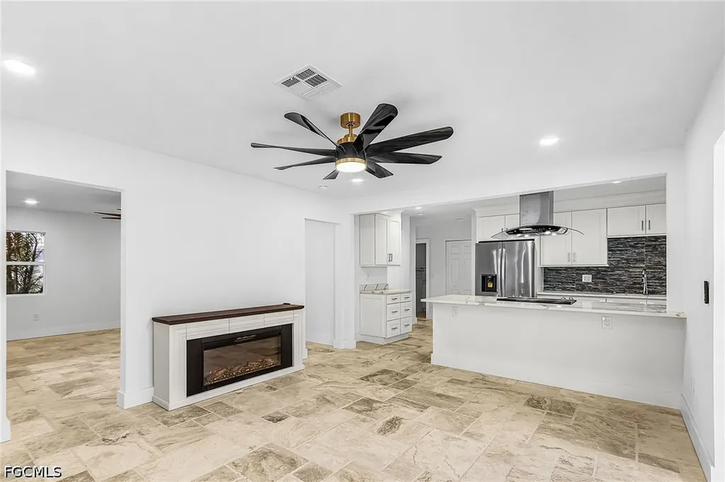 209 Kingston Drive Fort Myers FL 33905