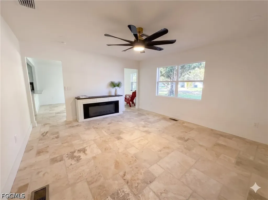 209 Kingston Drive Fort Myers FL 33905