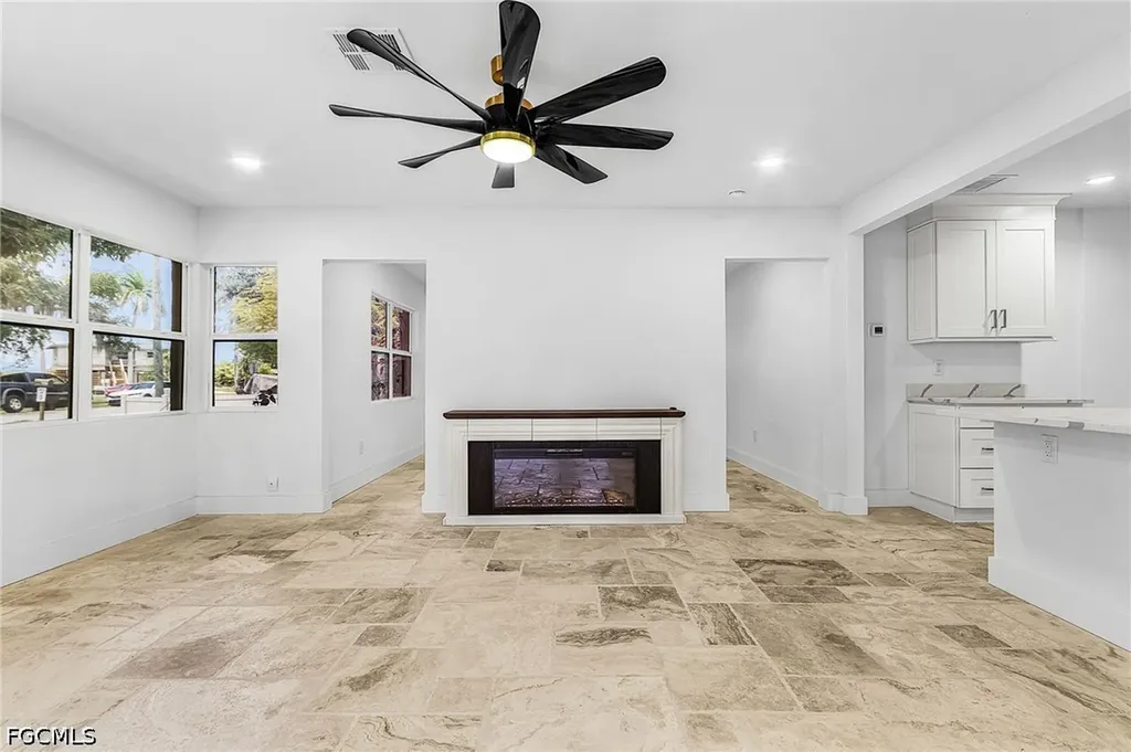 209 Kingston Drive Fort Myers FL 33905