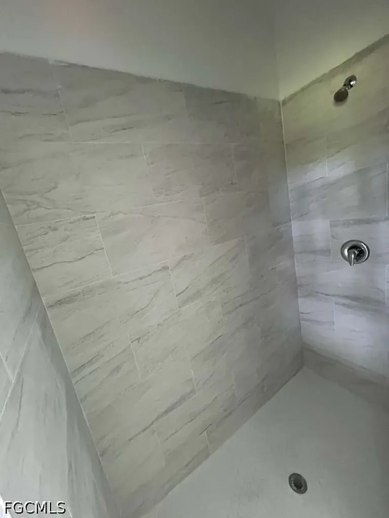 1701 NE 44th Terrace Cape Coral FL 33909