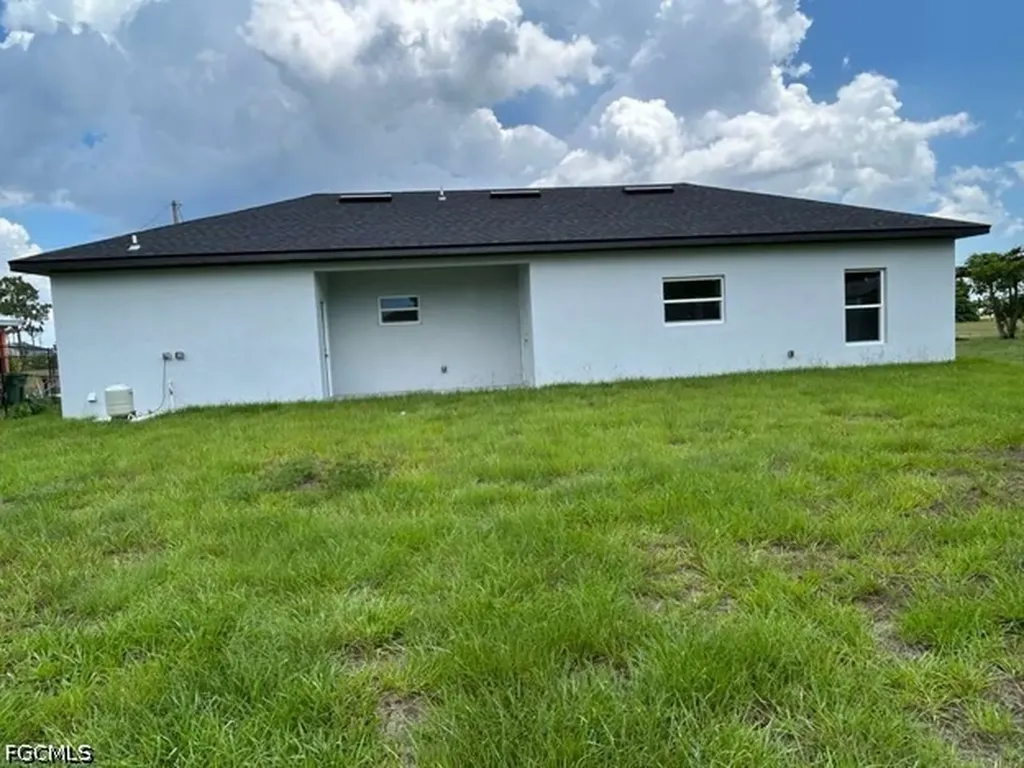 1701 NE 44th Terrace Cape Coral FL 33909