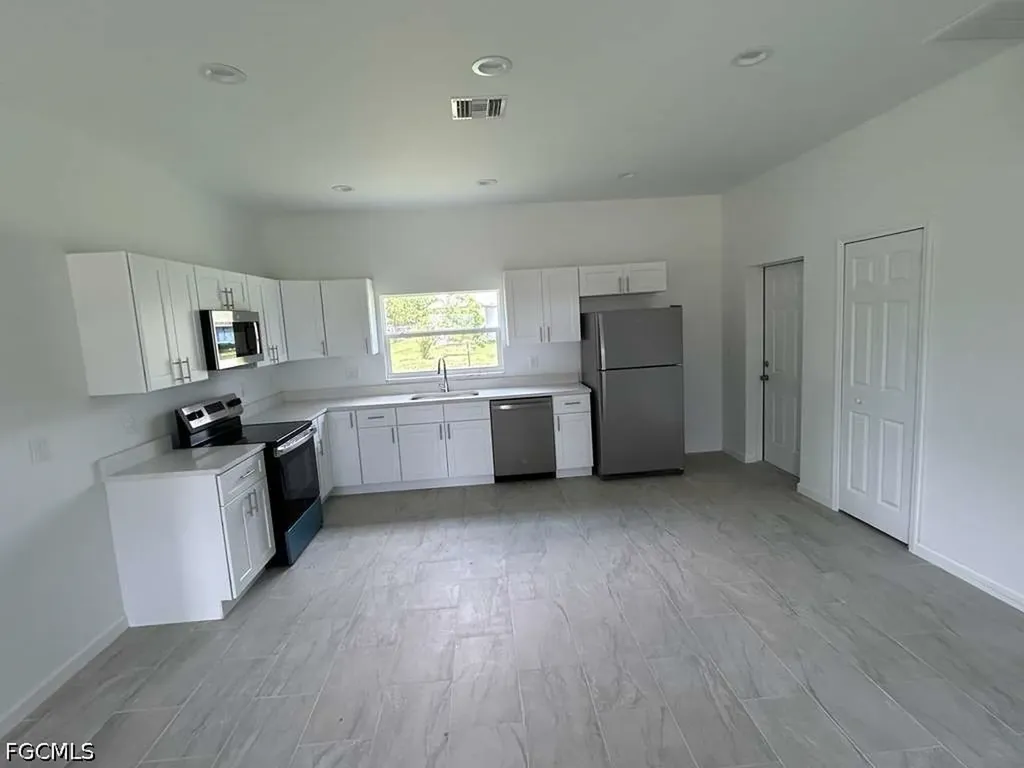 1701 NE 44th Terrace Cape Coral FL 33909