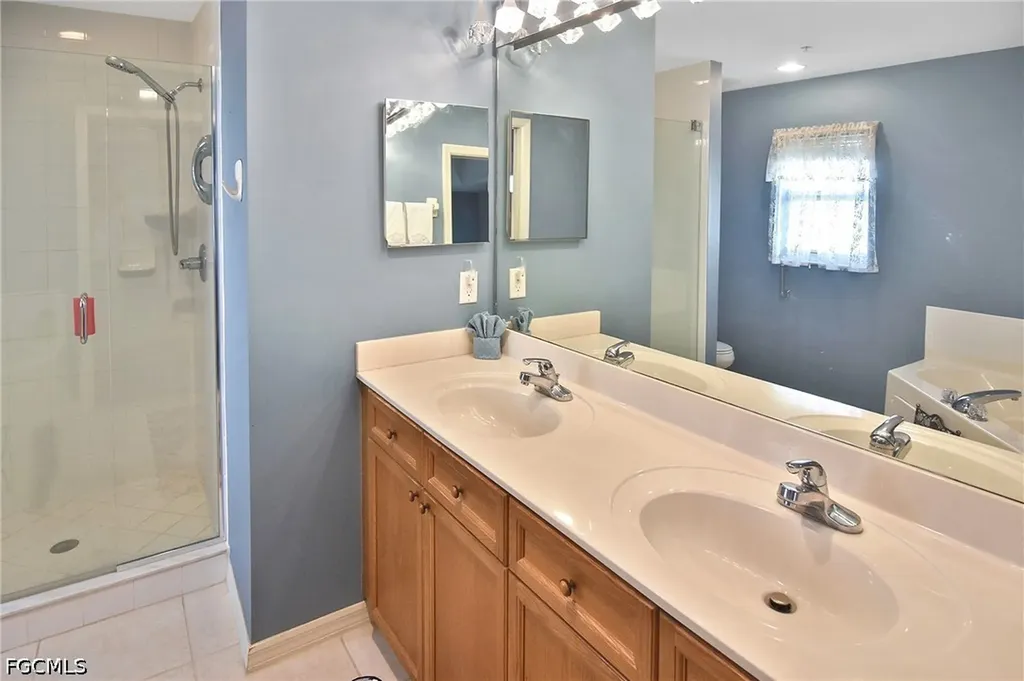 10021 Lake Cove Drive Fort Myers FL 33908