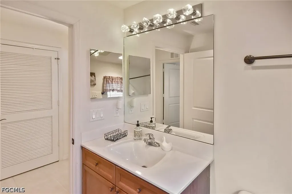 10021 Lake Cove Drive Fort Myers FL 33908
