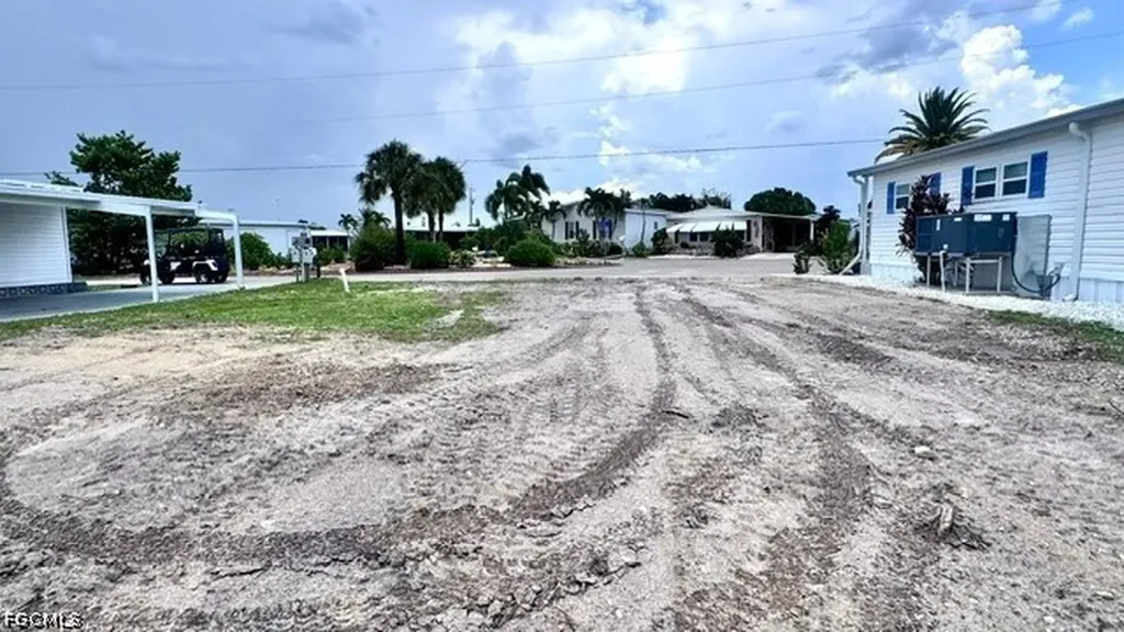 14655 Paul Revere Loop North Fort Myers FL 33917