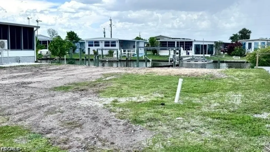 14655 Paul Revere Loop North Fort Myers FL 33917