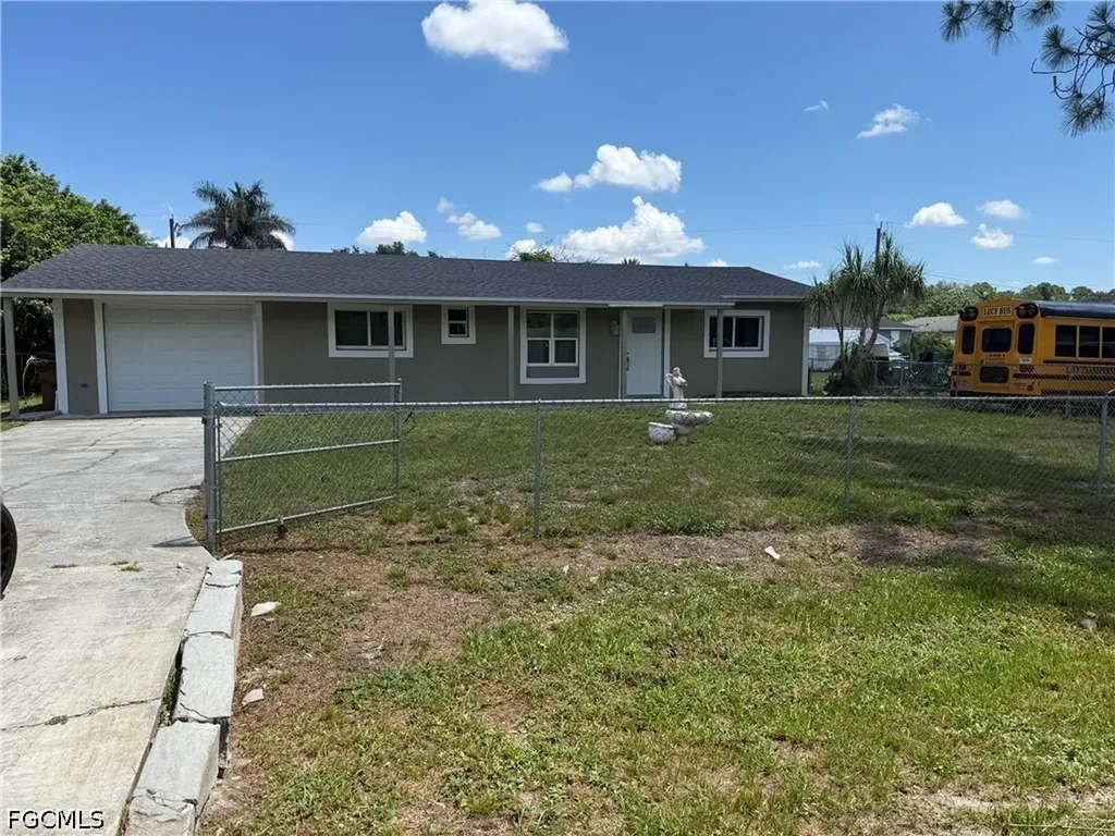 2199 Wyandotte Avenue Alva FL 33920