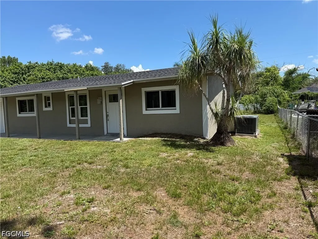 2199 Wyandotte Avenue Alva FL 33920