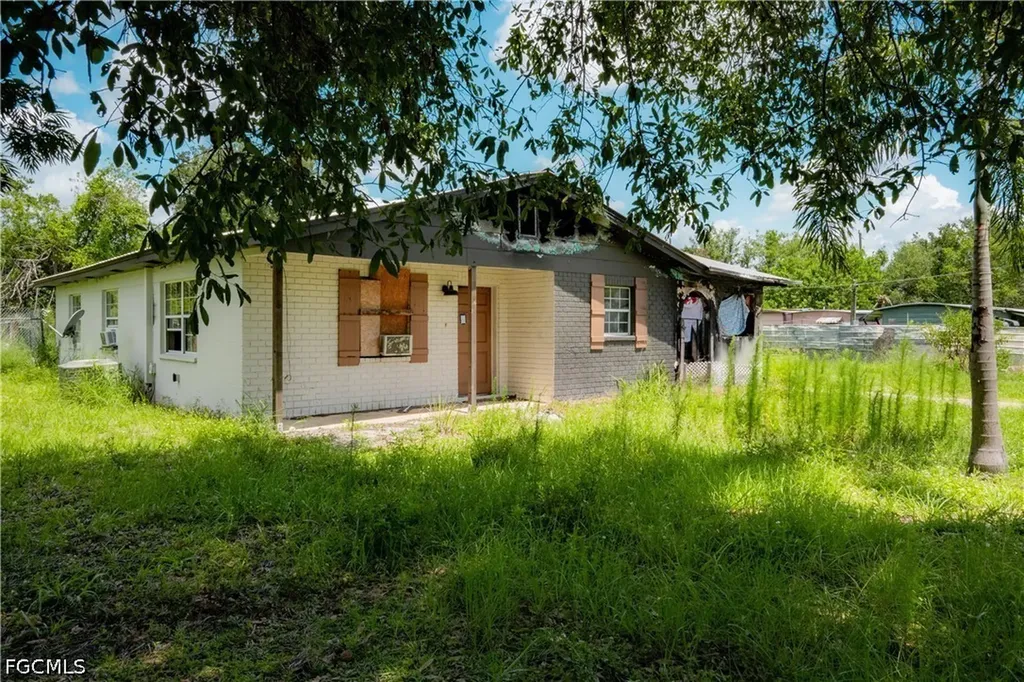 1553 SE Carnahan Avenue Arcadia FL 34266