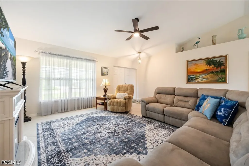 324 SW 21st Terrace Cape Coral FL 33991