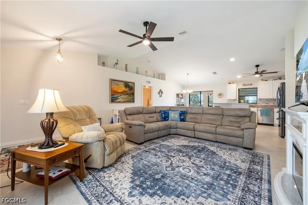 324 SW 21st Terrace Cape Coral FL 33991