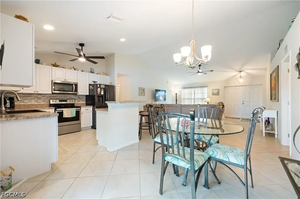 324 SW 21st Terrace Cape Coral FL 33991