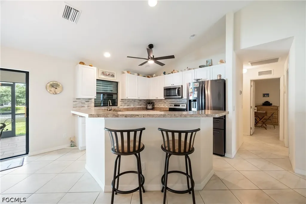 324 SW 21st Terrace Cape Coral FL 33991