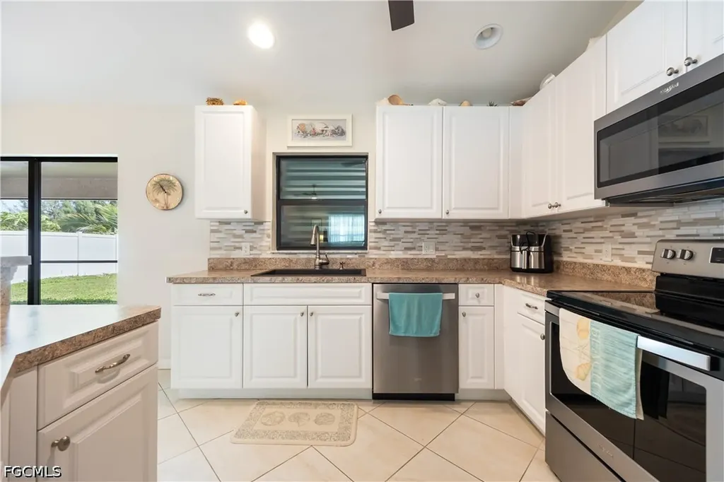 324 SW 21st Terrace Cape Coral FL 33991