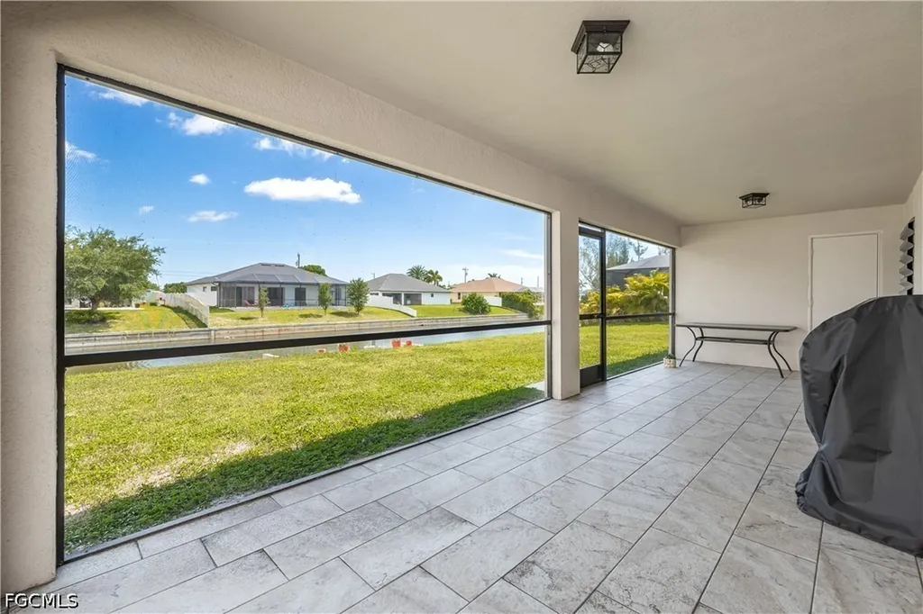324 SW 21st Terrace Cape Coral FL 33991