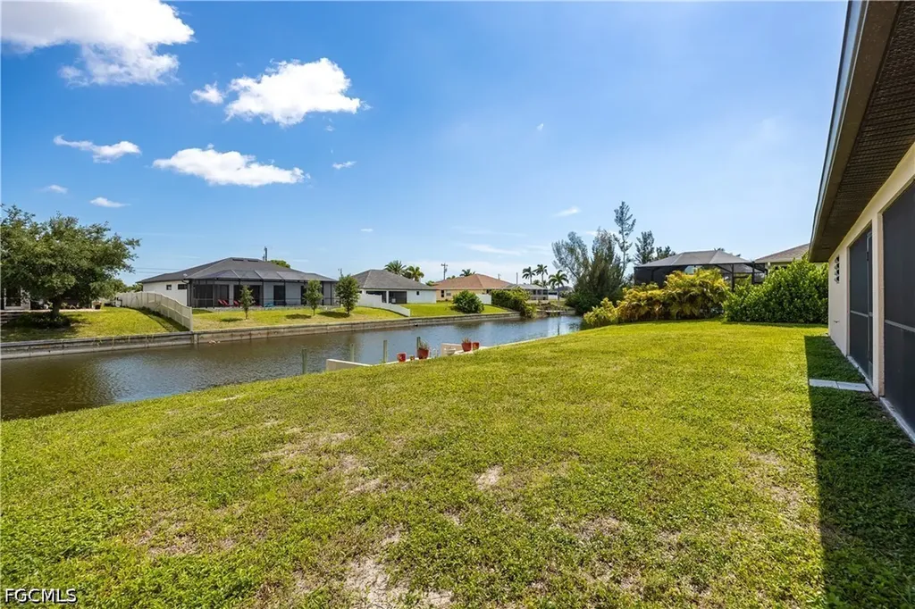 324 SW 21st Terrace Cape Coral FL 33991