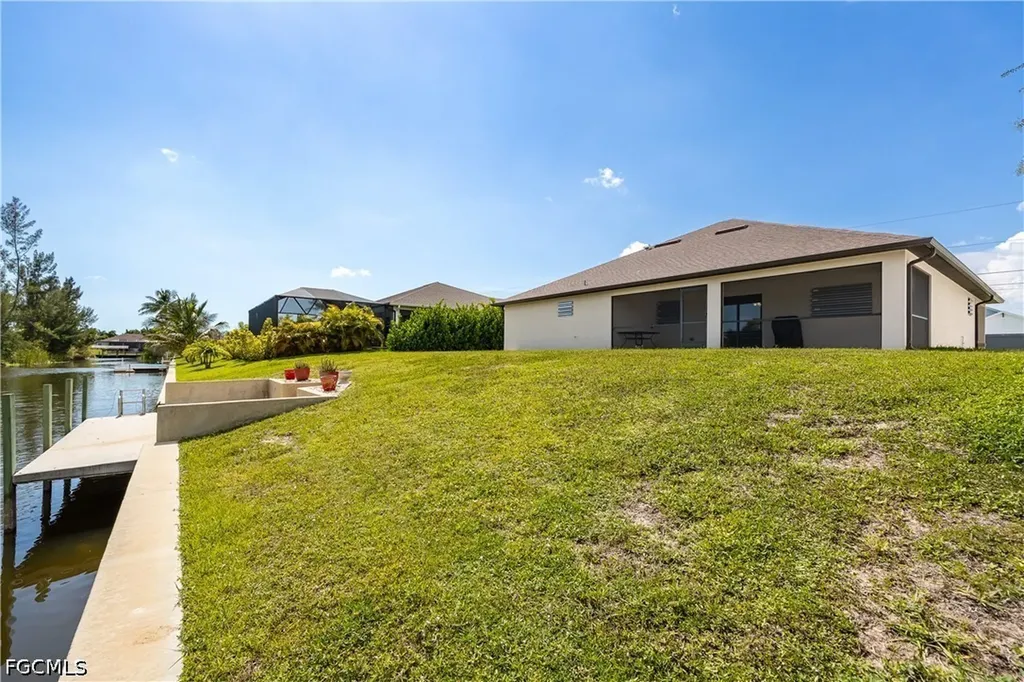 324 SW 21st Terrace Cape Coral FL 33991