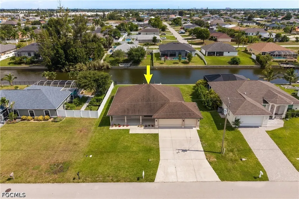 324 SW 21st Terrace Cape Coral FL 33991
