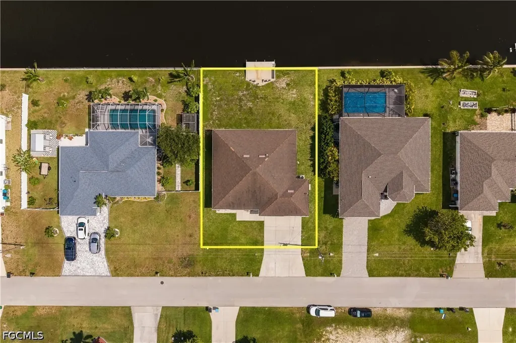324 SW 21st Terrace Cape Coral FL 33991