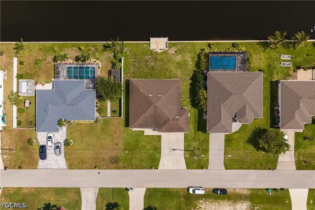 324 SW 21st Terrace Cape Coral FL 33991