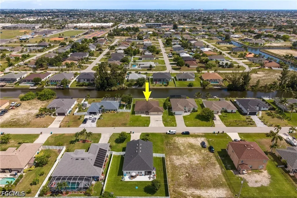324 SW 21st Terrace Cape Coral FL 33991