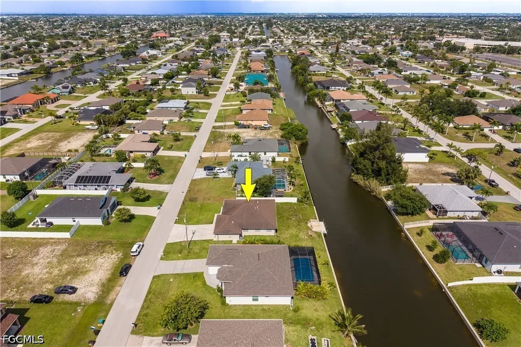 324 SW 21st Terrace Cape Coral FL 33991