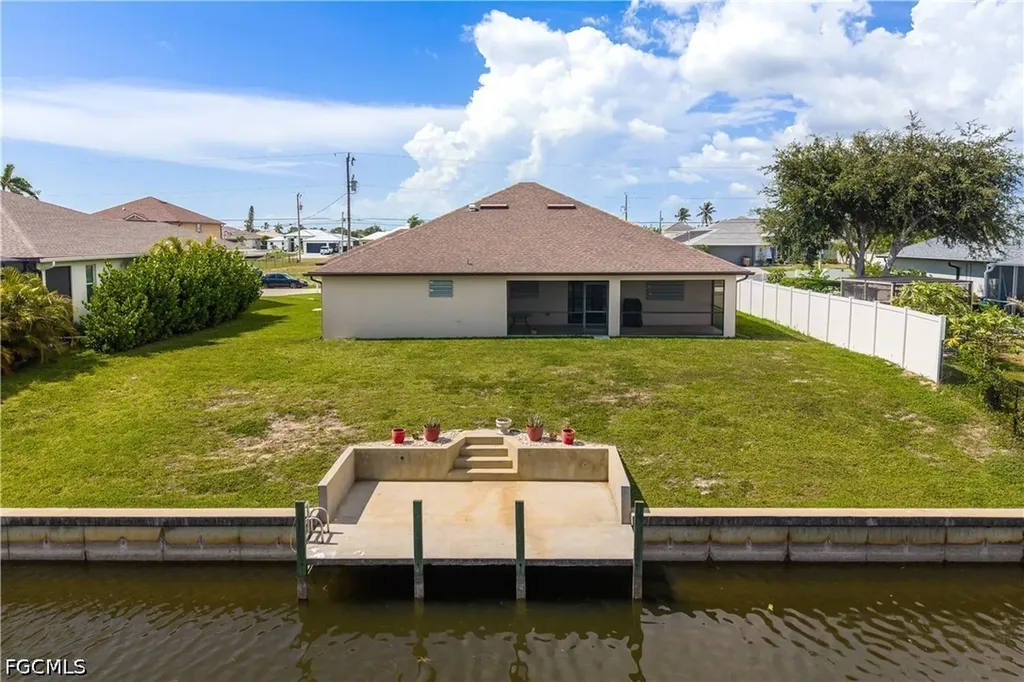 324 SW 21st Terrace Cape Coral FL 33991