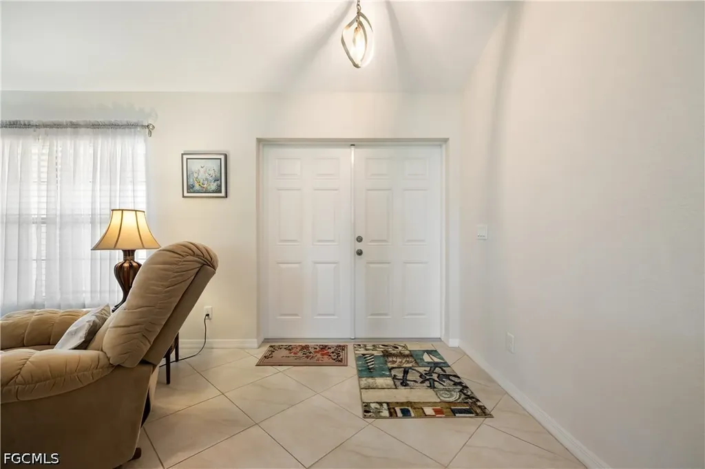 324 SW 21st Terrace Cape Coral FL 33991