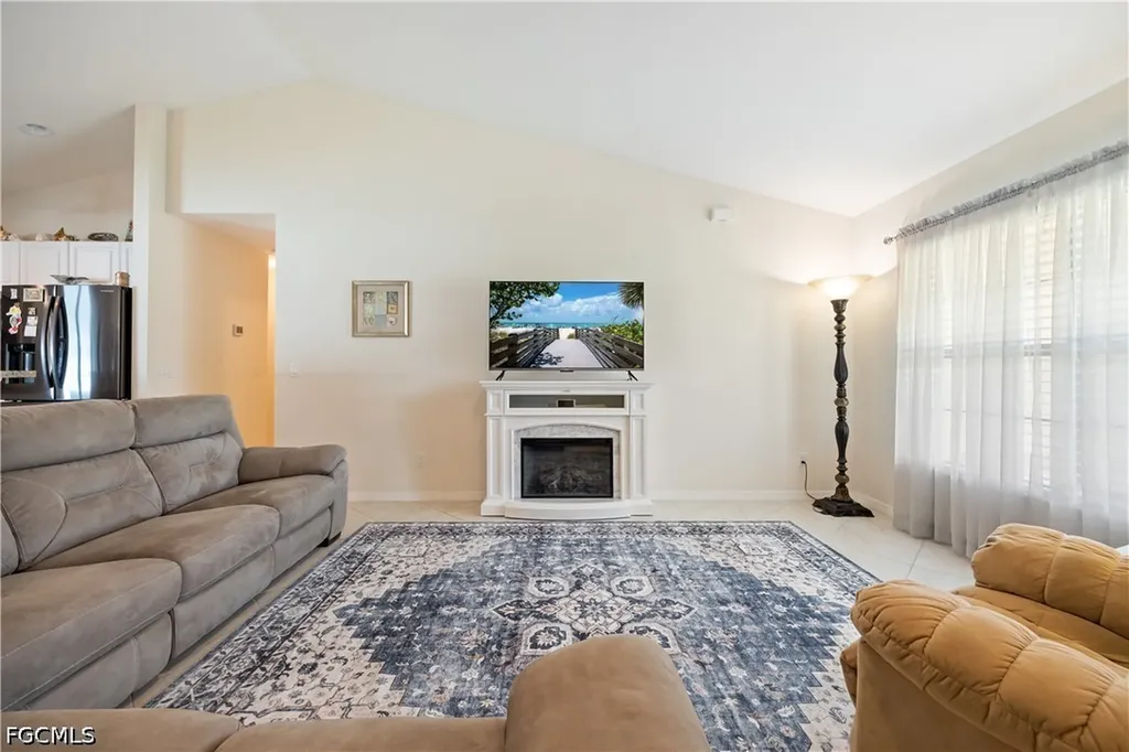 324 SW 21st Terrace Cape Coral FL 33991