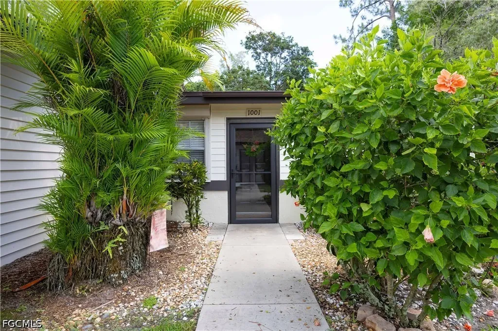 1001 Pine Isle Lane Naples FL 34112