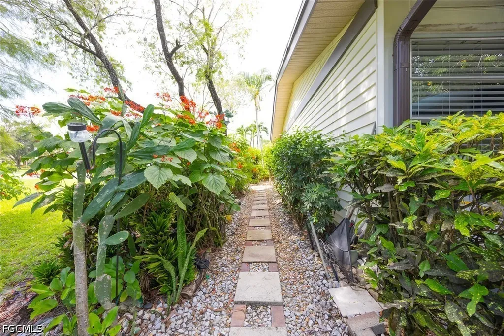 1001 Pine Isle Lane Naples FL 34112