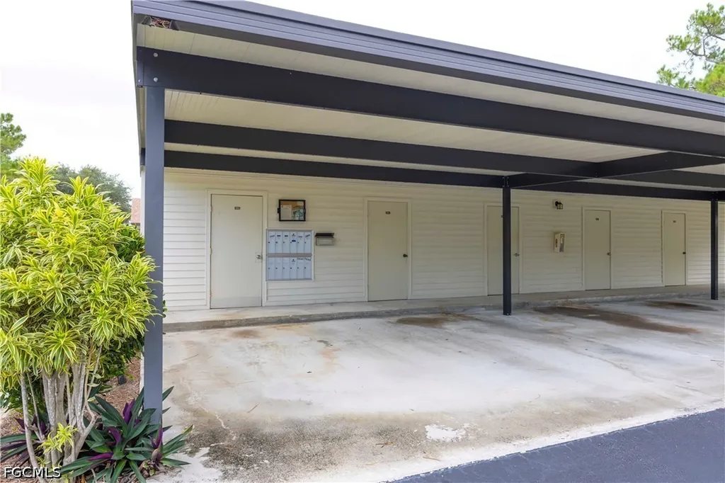 1001 Pine Isle Lane Naples FL 34112