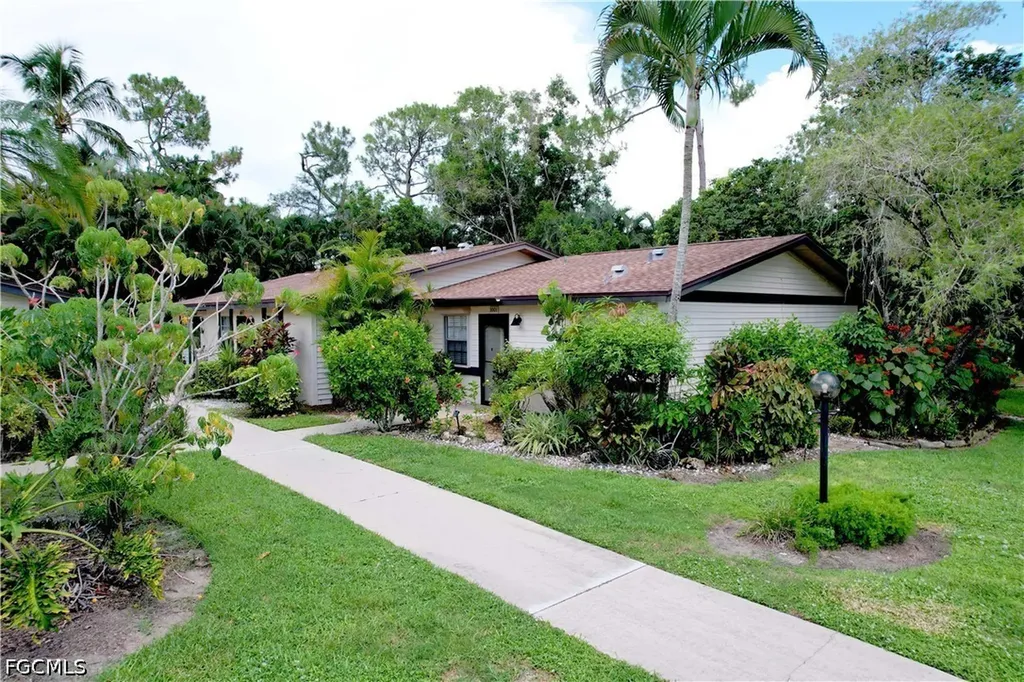 1001 Pine Isle Lane Naples FL 34112