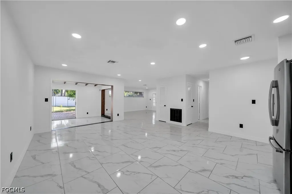 139 E Lake Drive Lehigh Acres FL 33936