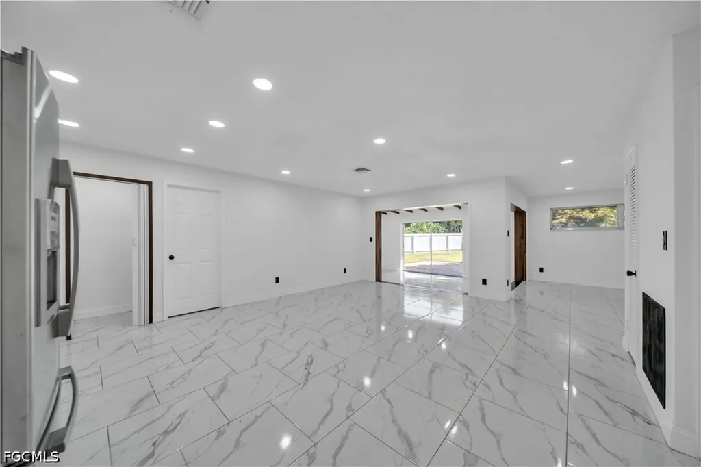 139 E Lake Drive Lehigh Acres FL 33936