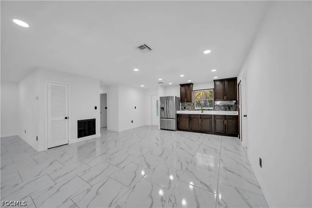139 E Lake Drive Lehigh Acres FL 33936