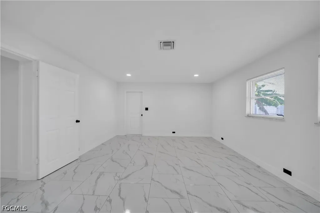 139 E Lake Drive Lehigh Acres FL 33936