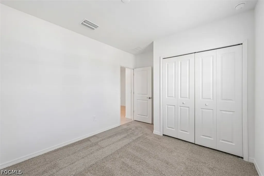 235 Lakeside Breeze Way Lehigh Acres FL 33936