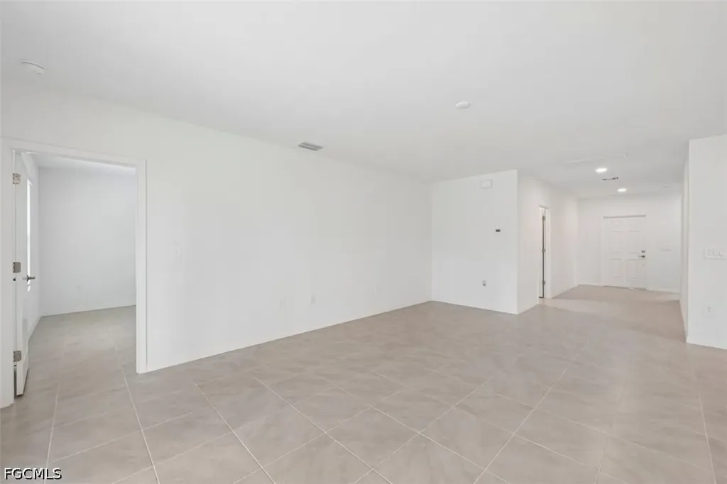 235 Lakeside Breeze Way Lehigh Acres FL 33936