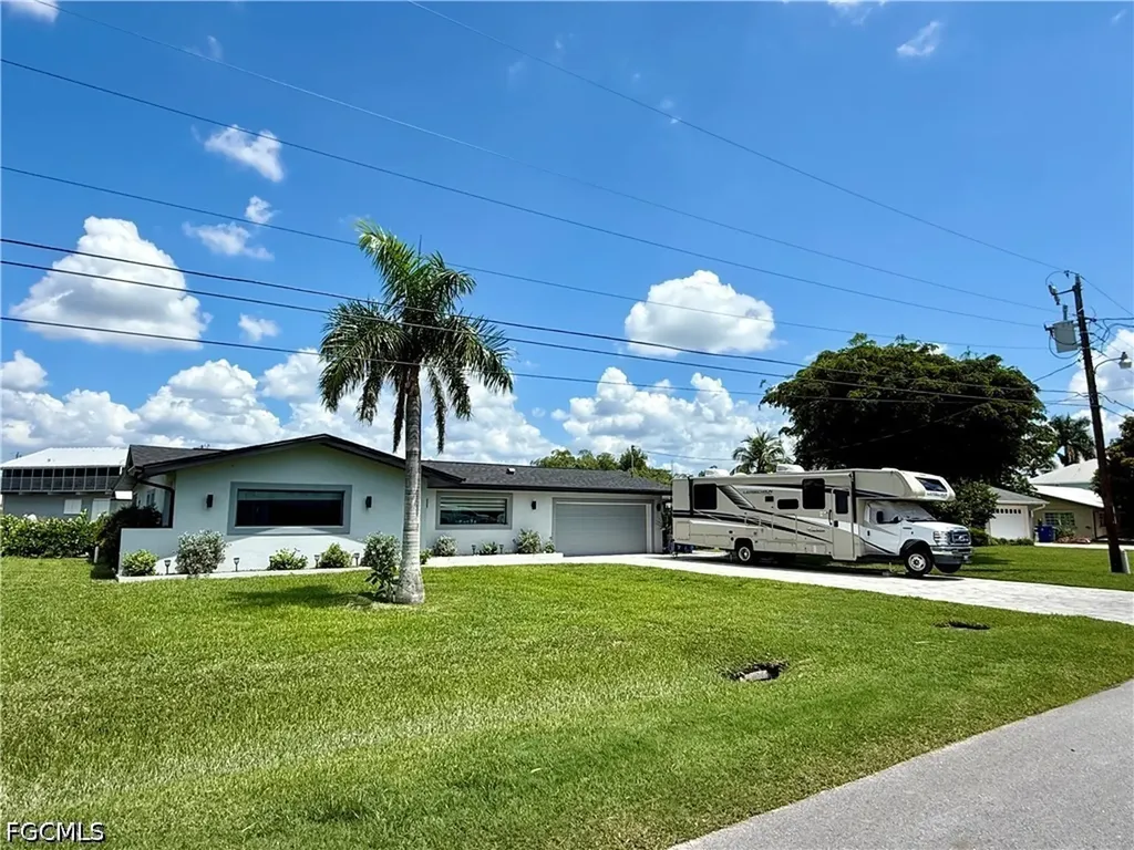 122 E North Shore Avenue North Fort Myers FL 33917