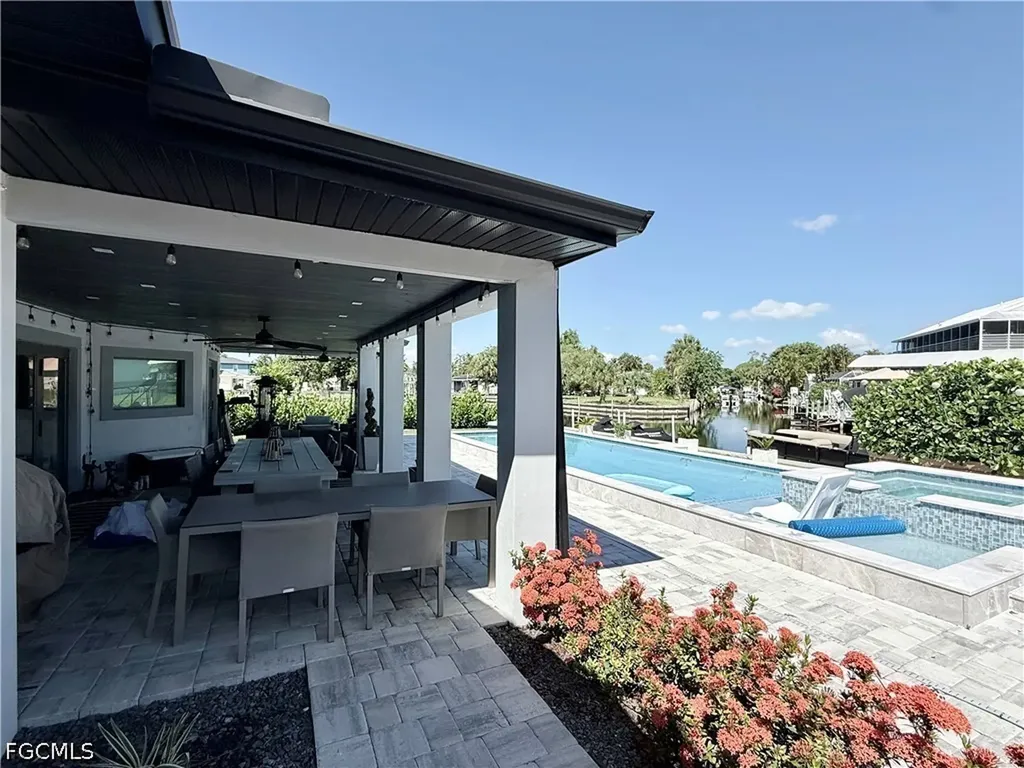 122 E North Shore Avenue North Fort Myers FL 33917