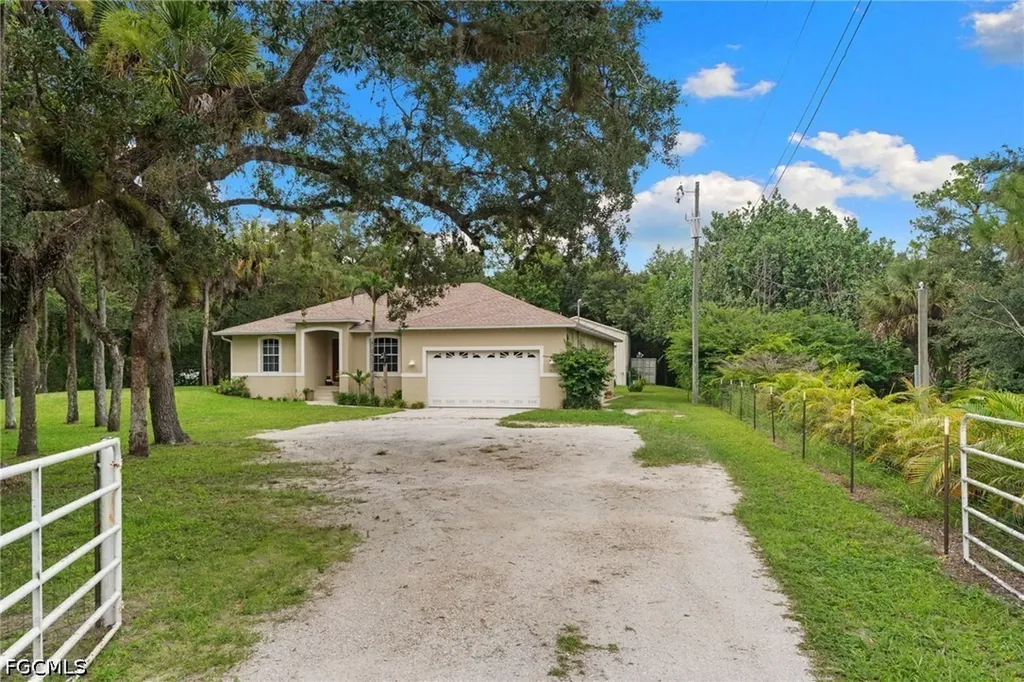 14151 Cemetery Road Fort Myers FL 33905