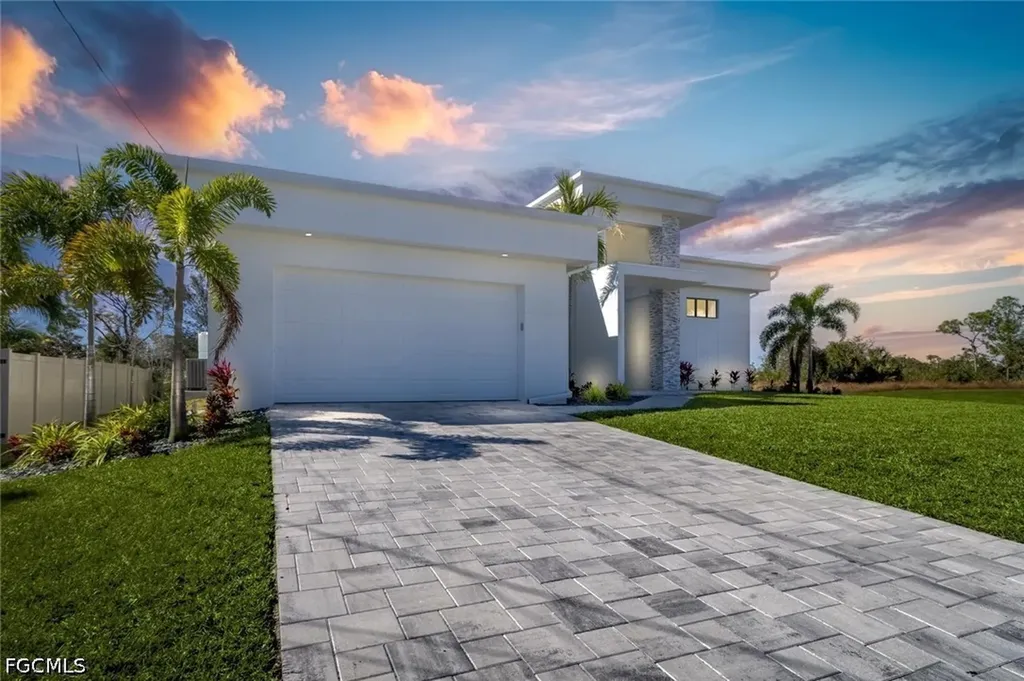 4337 NE 9th Court Cape Coral FL 33909