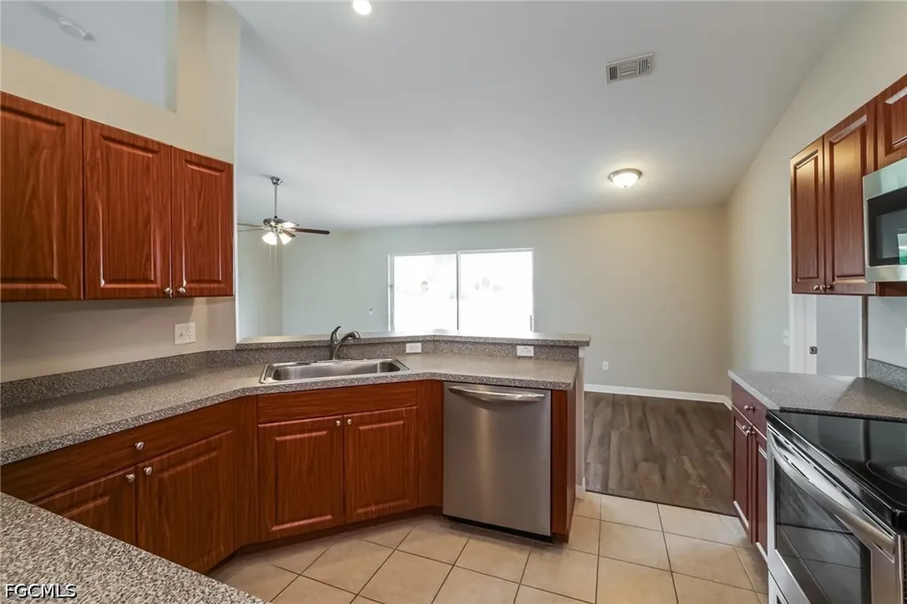 3201 42nd Street SW Lehigh Acres FL 33976