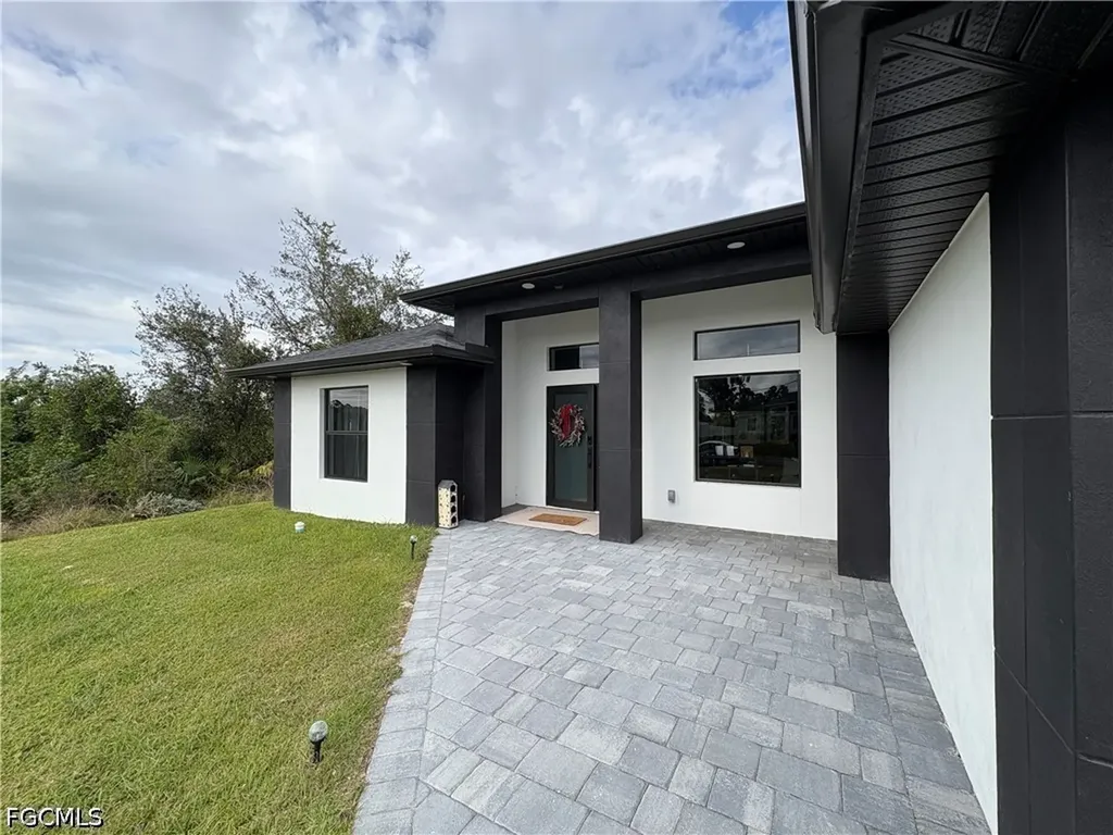 2606 10th Street SW Lehigh Acres FL 33976