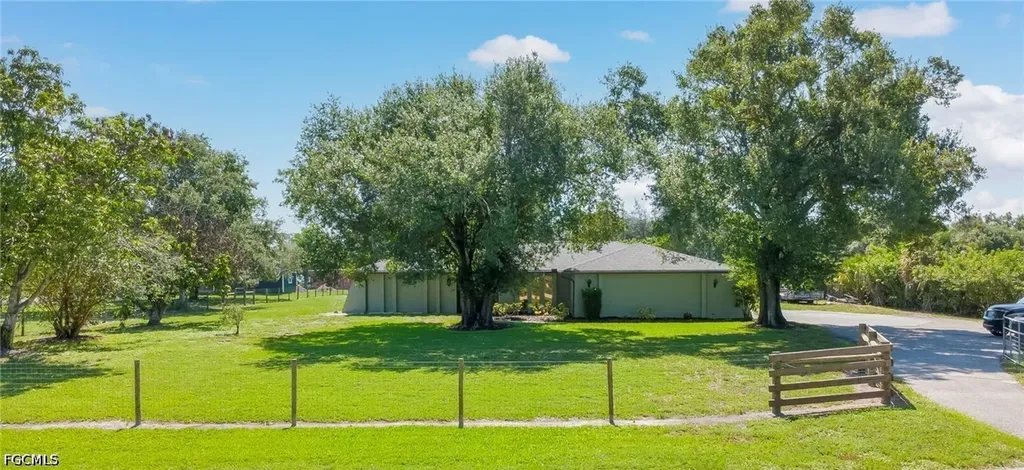 19250 Tammy Lane North Fort Myers FL 33917